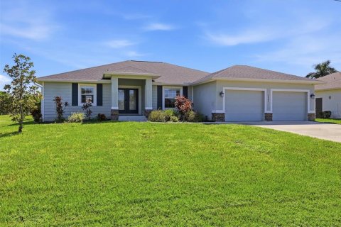 Villa ou maison à vendre à Rotonda, Floride: 3 chambres, 187.85 m2 № 2425335 - photo 4