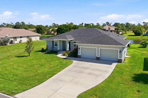 Villa ou maison à vendre à Rotonda, Floride: 3 chambres, 187.85 m2 № 2425335 - photo 3