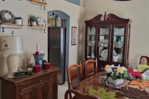 House in Palm Bay, Florida 4 bedrooms, 150.59 sq.m. № 2088014 - photo 7