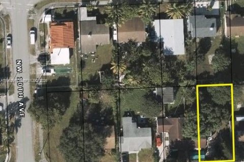 Land in Miami, Florida № 2081259 - photo 2