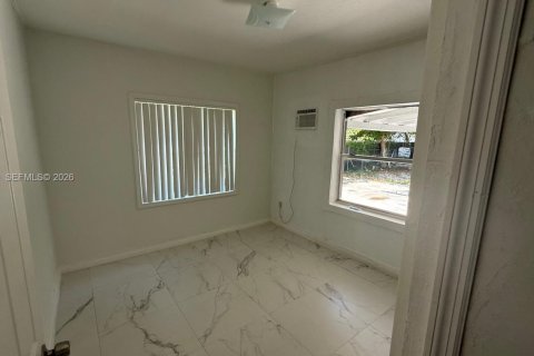 Villa ou maison à louer à Miami, Floride: 3 chambres, 106.28 m2 № 2289353 - photo 8