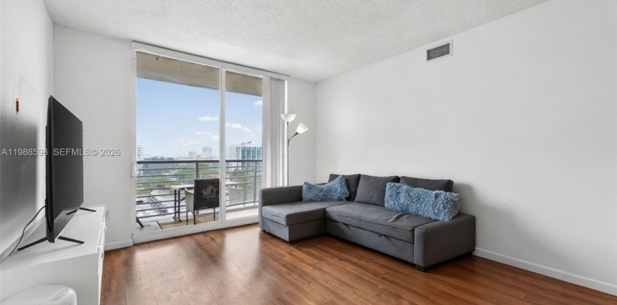 Condo à Aventura, Floride, 2 chambres  № 2050693