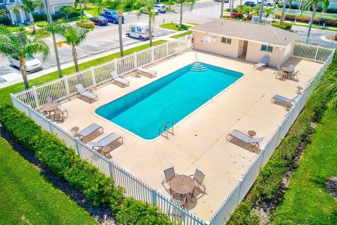 Townhouse in Brandon, Florida 2 bedrooms, 138.98 sq.m. № 1765688 - photo 28