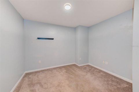 Townhouse in Brandon, Florida 2 bedrooms, 138.98 sq.m. № 1765688 - photo 22