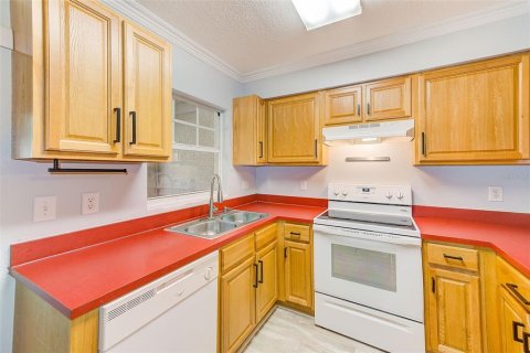 Townhouse in Brandon, Florida 2 bedrooms, 138.98 sq.m. № 1765688 - photo 10