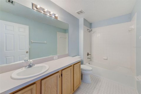 Townhouse in Brandon, Florida 2 bedrooms, 138.98 sq.m. № 1765688 - photo 25