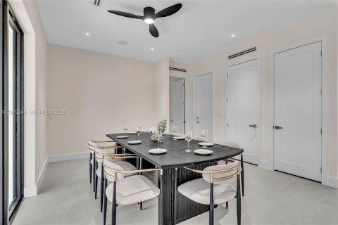 Villa ou maison à vendre à North Bay Village, Floride: 5 chambres, 410.63 m2 № 2355218 - photo 23