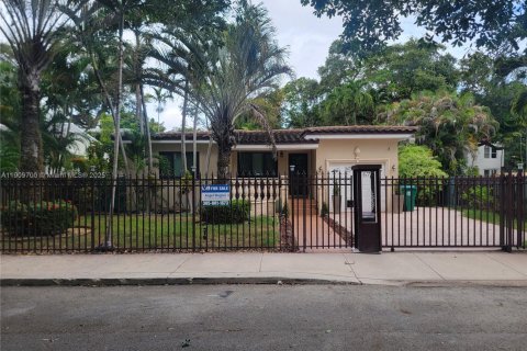 Villa ou maison à vendre à Miami, Floride: 3 chambres, 119.38 m2 № 1966348 - photo 1