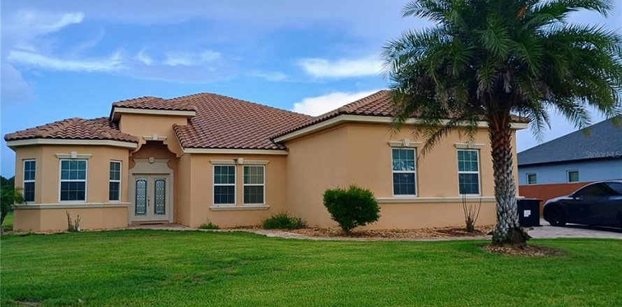Villa ou maison à Melbourne, Floride 6 chambres, 300.82 m2 № 2224411