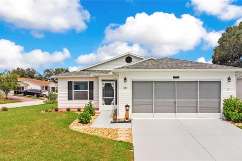 House in Leesburg, Florida 2 bedrooms, 143.53 sq.m. № 2356442