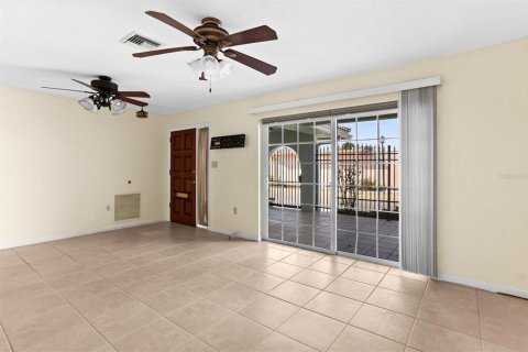 House in Pinellas Park, Florida 2 bedrooms, 93.92 sq.m. № 1723606 - photo 19