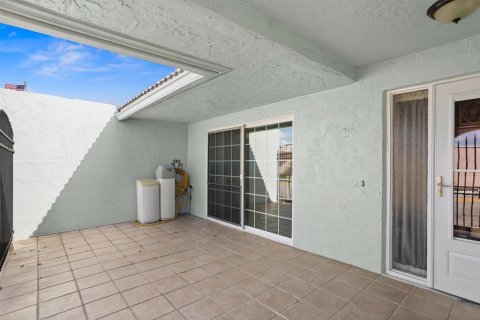 House in Pinellas Park, Florida 2 bedrooms, 93.92 sq.m. № 1723606 - photo 18