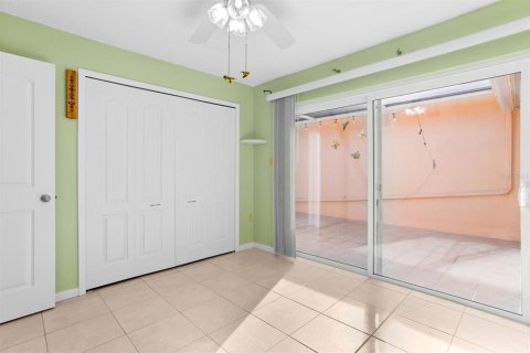 House in Pinellas Park, Florida 2 bedrooms, 93.92 sq.m. № 1723606 - photo 15