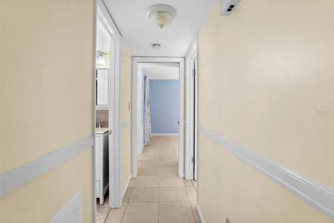 House in Pinellas Park, Florida 2 bedrooms, 93.92 sq.m. № 1723606 - photo 5