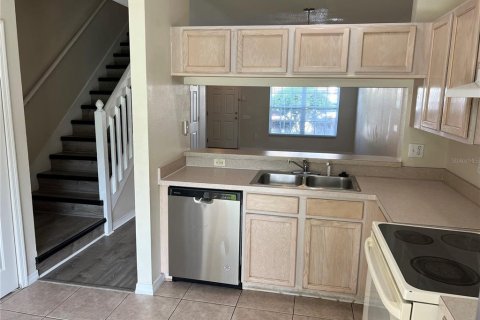 Townhouse in Wesley Chapel, Florida 2 bedrooms, 110 sq.m. № 1832868 - photo 7