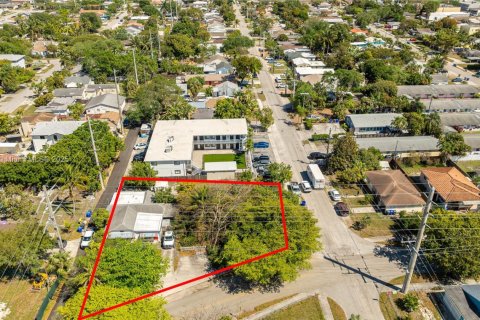 Terreno en venta en Hollywood, Florida № 1691339 - foto 2