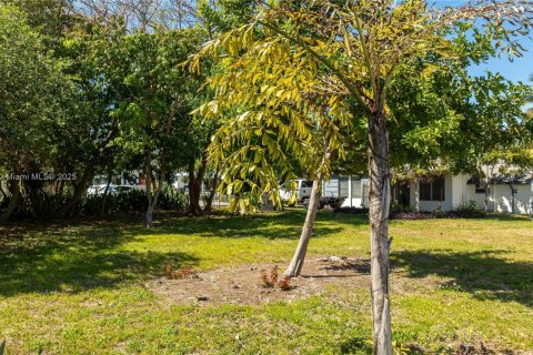 Terreno en venta en Hollywood, Florida № 1691339 - foto 13