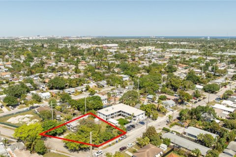 Terreno en venta en Hollywood, Florida № 1691339 - foto 10