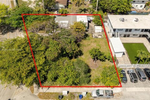 Terreno en venta en Hollywood, Florida № 1691339 - foto 12
