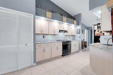Villa ou maison à vendre à Kissimmee, Floride: 4 chambres, 175.59 m2 № 2145562 - photo 17
