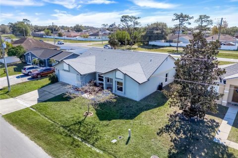 Casa en Kissimmee, Florida 4 dormitorios, 175.59 m2 № 2145562
