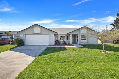 Villa ou maison à vendre à Kissimmee, Floride: 4 chambres, 175.59 m2 № 2145562 - photo 4