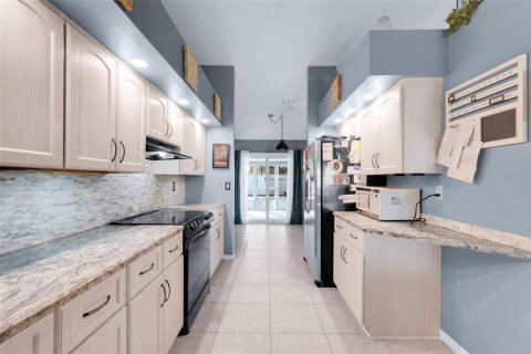 Villa ou maison à vendre à Kissimmee, Floride: 4 chambres, 175.59 m2 № 2145562 - photo 20
