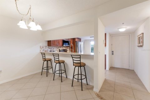 Condo in Bradenton, Florida, 2 bedrooms  № 1916955 - photo 6