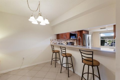 Condo in Bradenton, Florida, 2 bedrooms  № 1916955 - photo 11