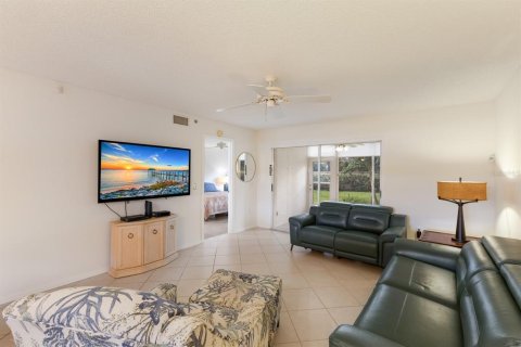 Condo in Bradenton, Florida, 2 bedrooms  № 1916955 - photo 14