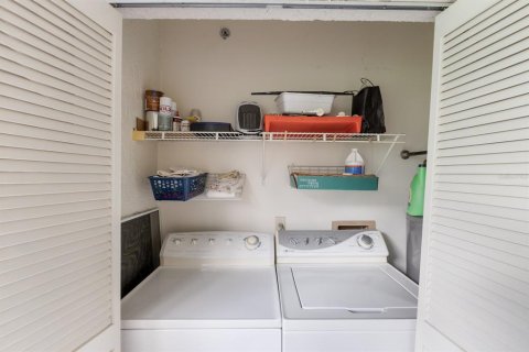 Condo in Bradenton, Florida, 2 bedrooms  № 1916955 - photo 26