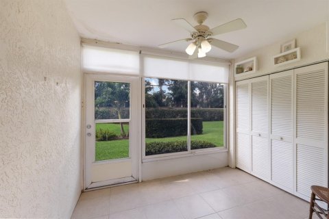 Condo in Bradenton, Florida, 2 bedrooms  № 1916955 - photo 24
