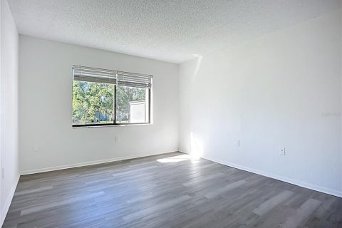 Condo in Bradenton, Florida, 2 bedrooms № 2218030 - photo 14