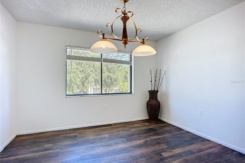 Condo in Bradenton, Florida, 2 bedrooms № 2218030 - photo 9