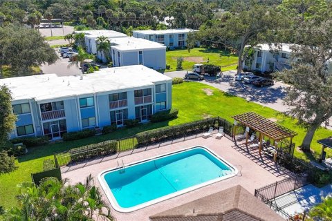 Condo in Bradenton, Florida, 2 bedrooms № 2218030 - photo 28