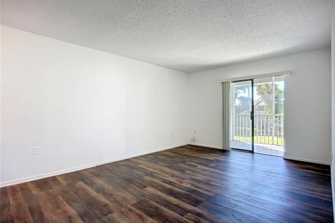 Condo in Bradenton, Florida, 2 bedrooms № 2218030 - photo 11