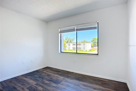 Condo in Bradenton, Florida, 2 bedrooms № 2218030 - photo 20