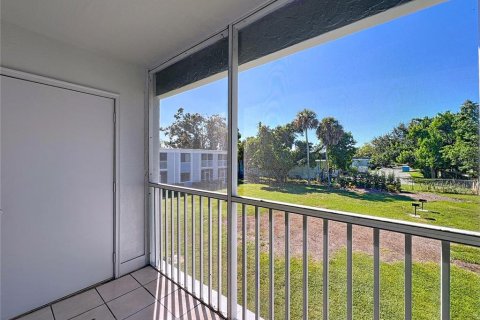 Condo in Bradenton, Florida, 2 bedrooms № 2218030 - photo 25