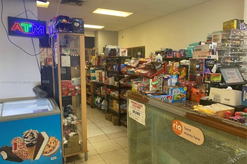 Condominio en venta en Miami, Florida, 1 dormitorio, 79.99 m2 № 2012608 - foto 21