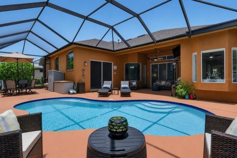 House in Odessa, Florida 5 bedrooms, 327.57 sq.m. № 2210068 - photo 5