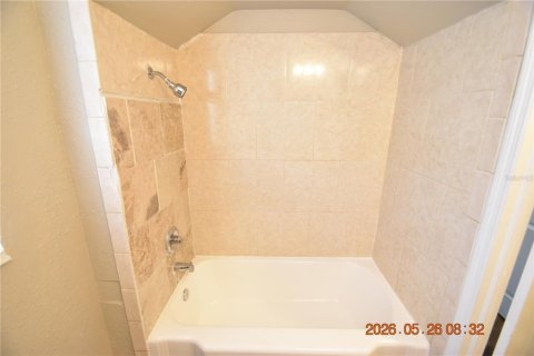 Villa ou maison à louer à Tampa, Floride: 3 chambres, 64.01 m2 № 2116415 - photo 16