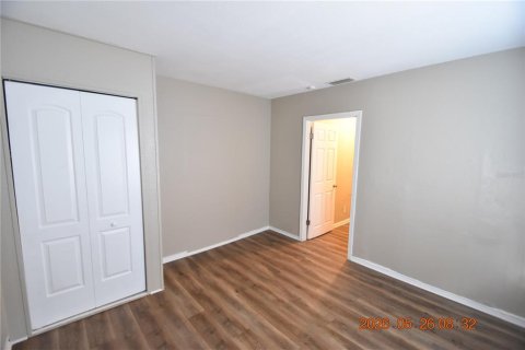 Villa ou maison à louer à Tampa, Floride: 3 chambres, 64.01 m2 № 2116415 - photo 13