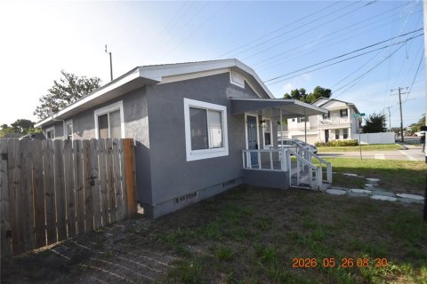 Villa ou maison à louer à Tampa, Floride: 3 chambres, 64.01 m2 № 2116415 - photo 2