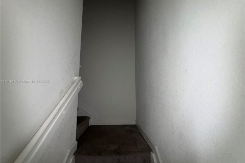 Купить таунхаус в Хомстед, Флорида 3 спальни, 133.97м2, № 2035443 - фото 14