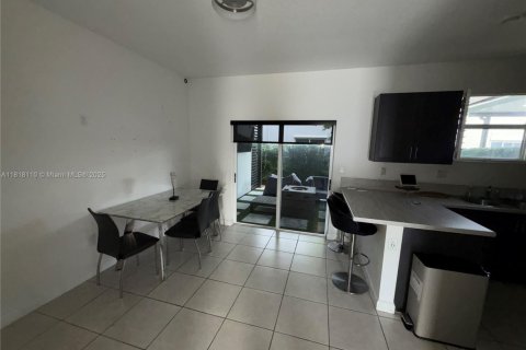 Купить таунхаус в Хомстед, Флорида 3 спальни, 133.97м2, № 2035443 - фото 6