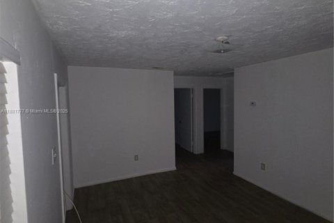 Casa en alquiler en St. Lucie, Florida, 2 dormitorios, 144.93 m2 № 1924725 - foto 5