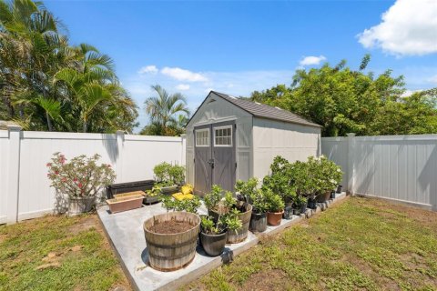 House in Tampa, Florida 3 bedrooms, 113.71 sq.m. № 1805717 - photo 27