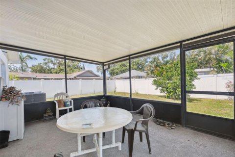 House in Tampa, Florida 3 bedrooms, 113.71 sq.m. № 1805717 - photo 24