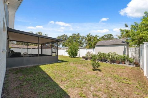 House in Tampa, Florida 3 bedrooms, 113.71 sq.m. № 1805717 - photo 26