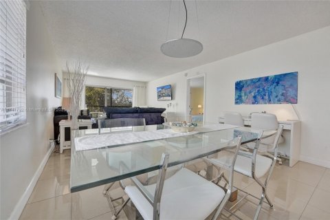 Copropriété à vendre à Lauderhill, Floride: 2 chambres, 101.45 m2 № 1698719 - photo 16